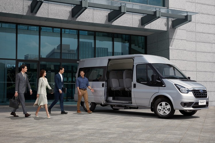 Ford Transit 2022 được cải tiến mạnh mẽ, giá bán khởi điểm từ 845 triệu đồng