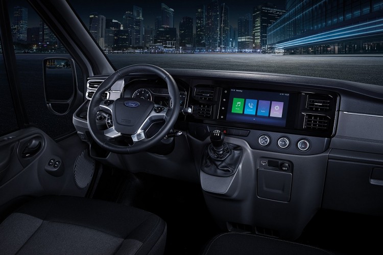 Ford Transit 2022 được cải tiến mạnh mẽ, giá bán khởi điểm từ 845 triệu đồng