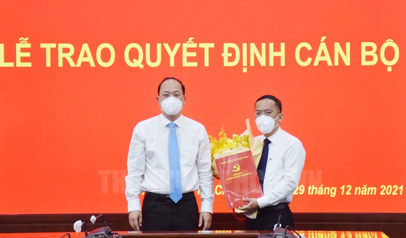 Quảng Ninh có tân Phó Chủ tịch HĐND tỉnh; điều động, bổ nhiệm nhân sự 3 địa phương