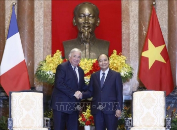 Chủ tịch nước Nguyễn Xuân Phúc tiếp Chủ tịch Thượng viện Pháp