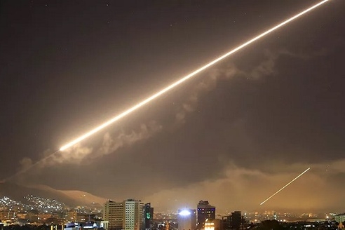 Quân đội Syria bị IS tấn công, không lực Nga giải cứu kịp thời