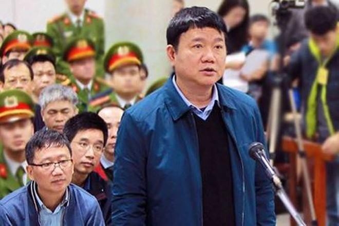 Tin tức pháp luật chiều 10/1: Thanh niên ôm bình gas đòi ‘tự sát’ trong xóm trọ vì mẹ không cho tiền