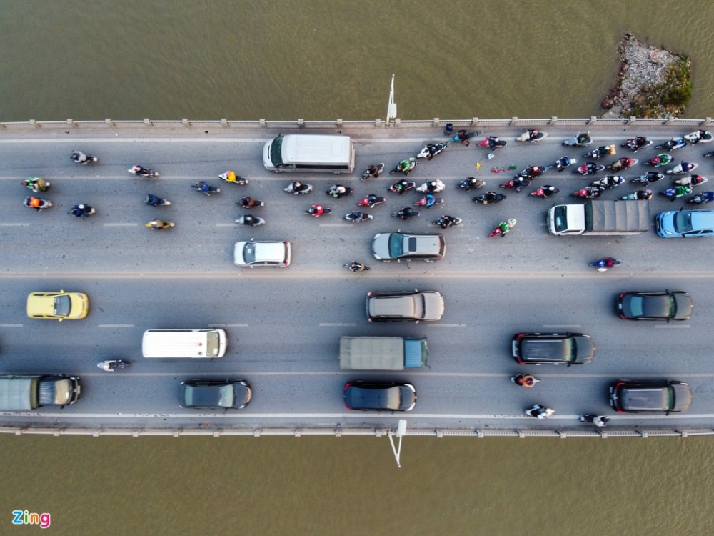 Tin tức tai nạn giao thông nổi bật ngày 14/1: Xe tải lao vào nhà dân, tông sập phòng ngủ