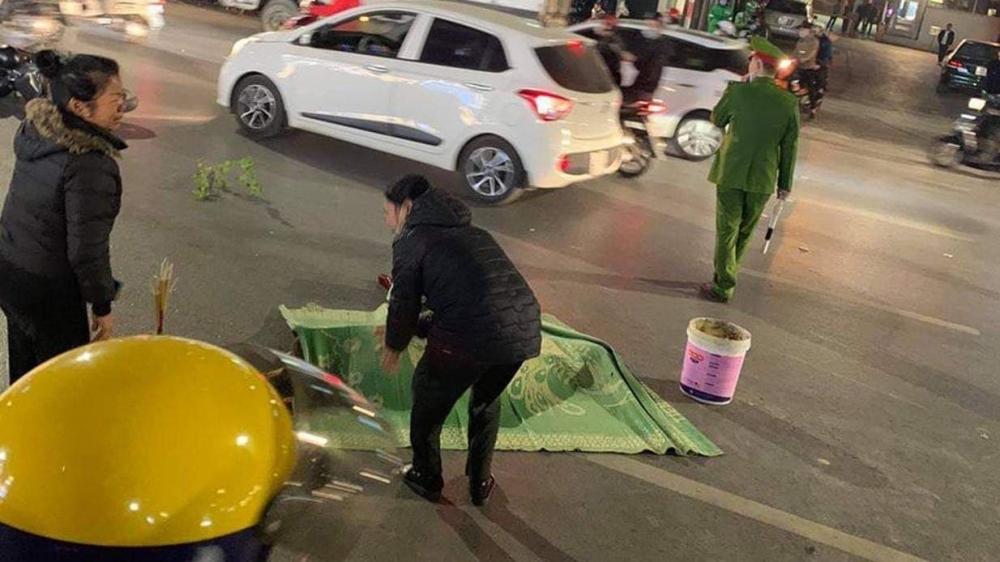 Tin tức tai nạn giao thông ngày 17/1: Xe máy đâm sầm vào ôtô dừng đỗ bên đường, 2 người chết tại chỗ