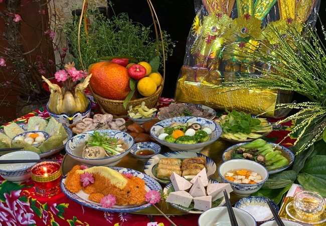 Mâm cơm cúng ông Công ông Táo đẹp như tranh vẽ khiến dân mạng xuýt xoa