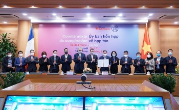 Hà Nội và Vùng Ile-de-France (Pháp) ký kết chương trình hành động chung