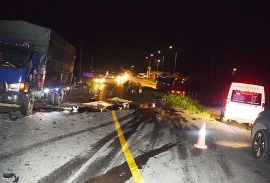 tin tuc tai nan giao thong tngt nong nhat chieu 207 xe may dau dau xe tai 2 thanh nien tu vong tai cho