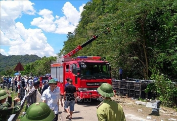 tin tuc tai nan giao thong tngt chieu 267 cong an dieu tra tai xe vu lat xe 13 nguoi tu vong tai quang binh