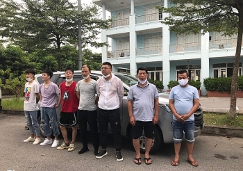 bat 5 nguoi trung quoc vuot bien bang thuyen sang viet nam