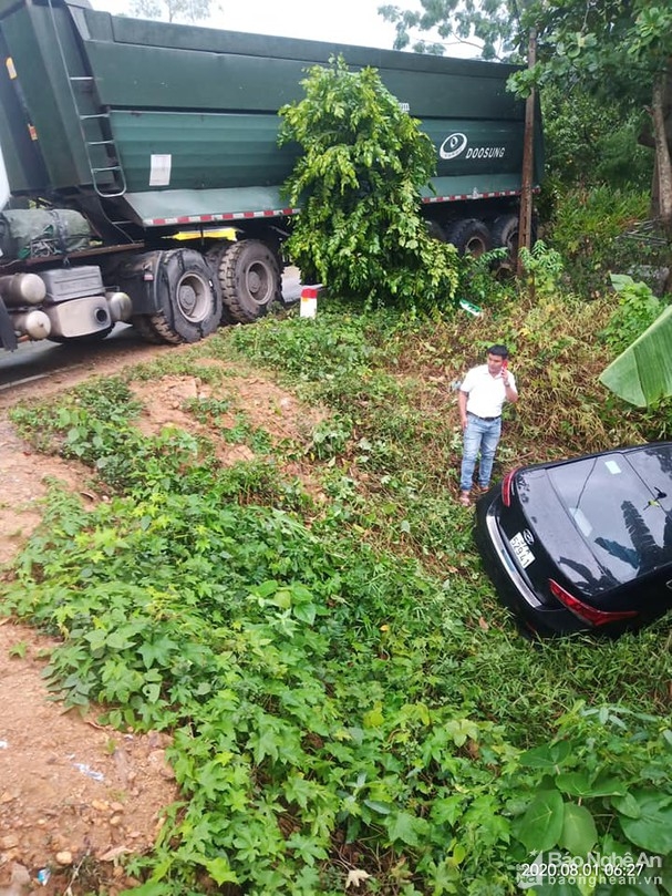 4918 bna vu tranh xe tai huyen tan ky2386241 182020