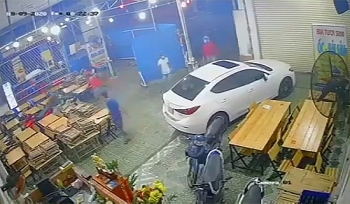 tin tuc phap luat nong nhat sang 128 truy bat nhom thanh nien dap pha quan nhau o sai gon