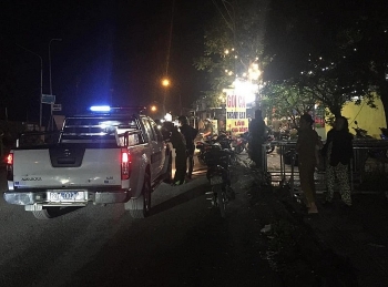 tin tuc phap luat nong nhat trong ngay hai nu tiep vien goi nguoi den giai quyet mau thuan mot thanh nien bi chem lia canh tay