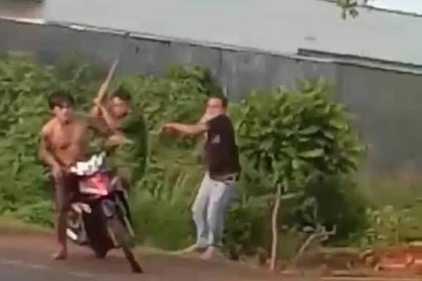 5133 dak lak thuc hu clip cong an xo xat voi dan tren mang xa hoi