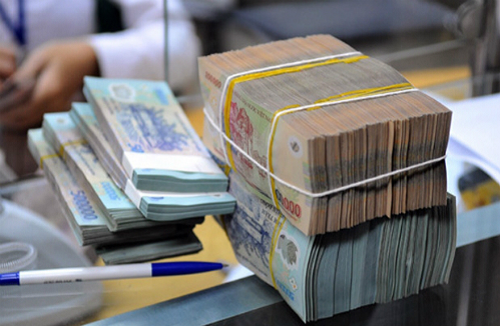 lai suat ngan hang hom nay 49 cap nhat lai suat tiep tuc giam len toi gan 1 diem vang cam dau lao doc