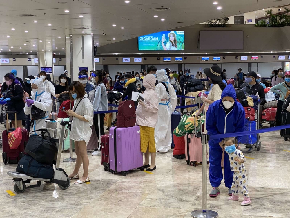 2948 tiep tuc dua hon 240 cong dan viet nam tu philippines ve nuoc hinh anh0624815195