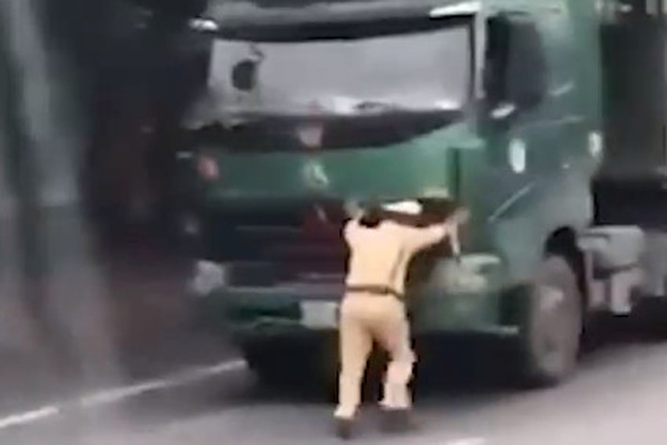 4017 ninh binh khoi to bat tam giam doi tuong chong nguoi thi hanh cong vu hinh anh0839470008