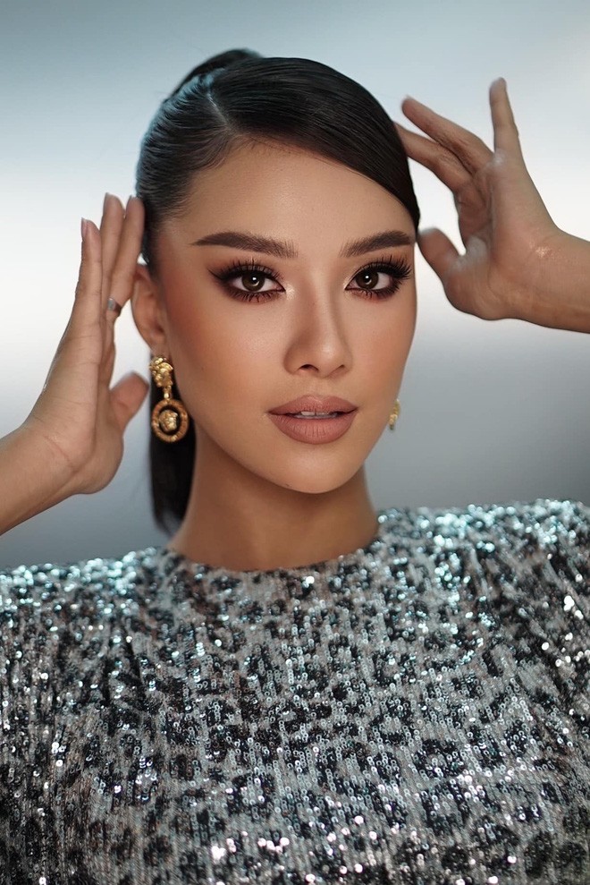 Á hậu Kim Duyên gây 'sốt' khi đổi tới 3 chuyên ngành ở 4 trường đại học trong vài năm