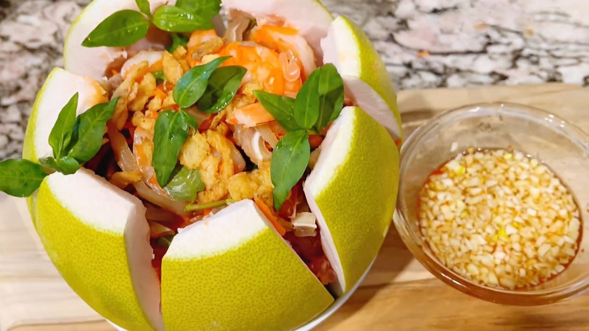 Đổi bữa cho cả nhà với món gỏi bưởi thanh mát ngày Trung thu bằng công thức đơn giản