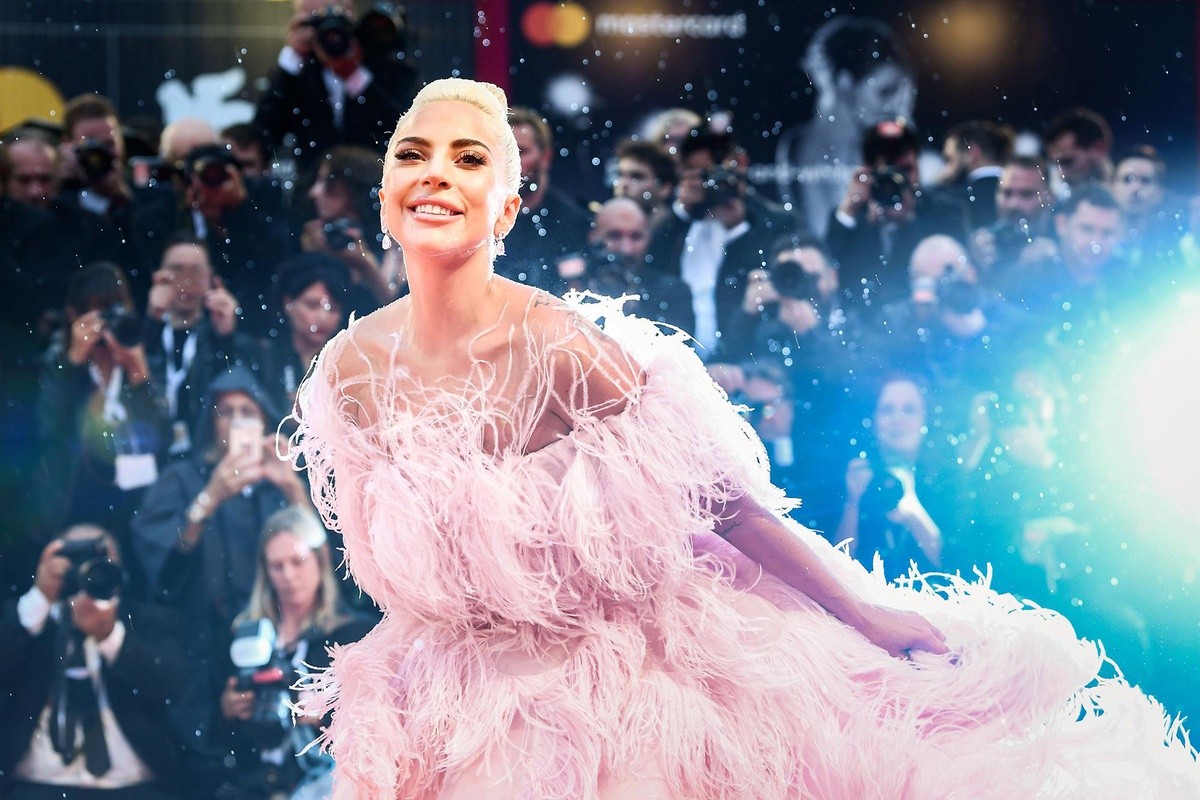 Lady Gaga dẫn đầu danh sách những ngôi sao mặc đẹp nhất thế giới