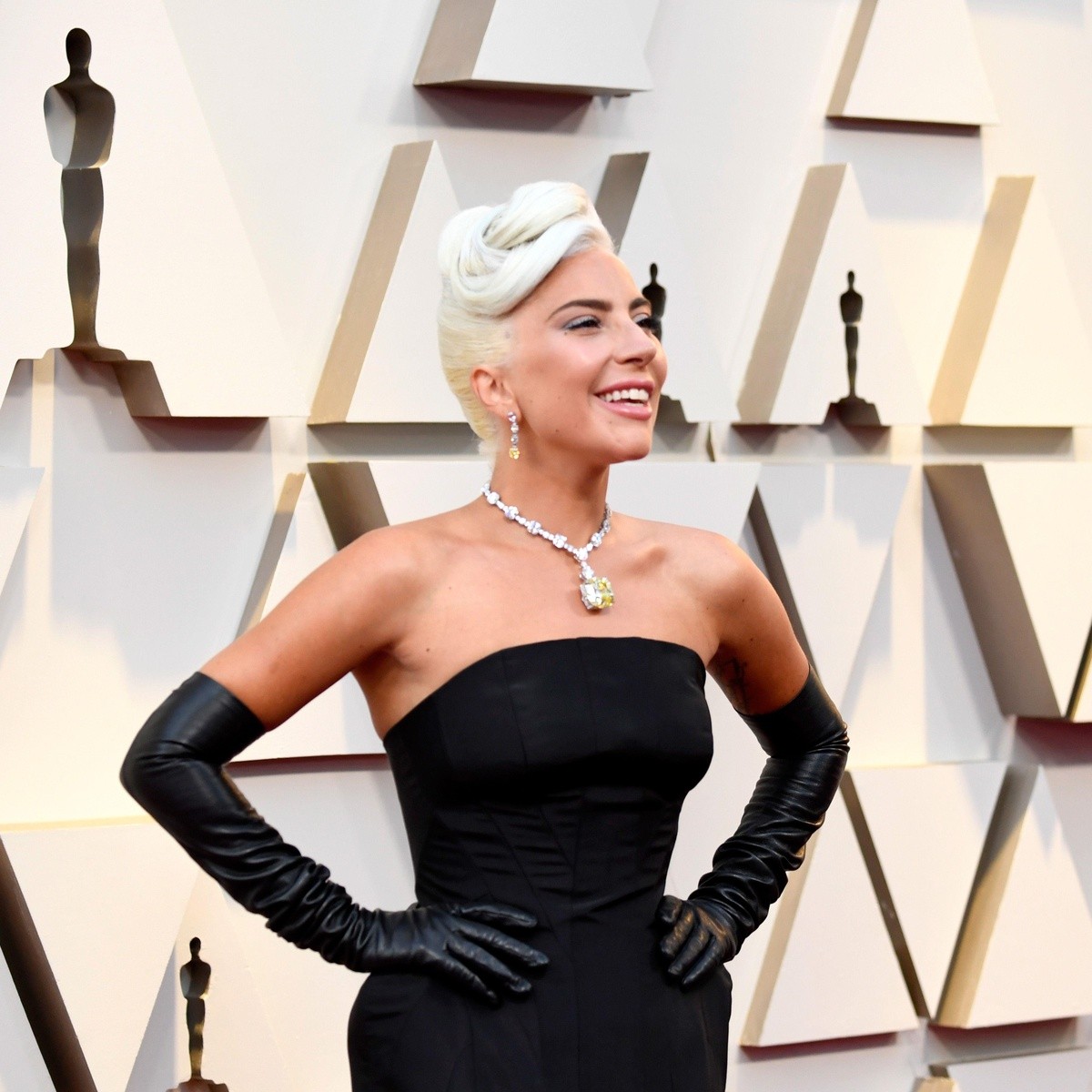 Lady Gaga dẫn đầu danh sách những ngôi sao mặc đẹp nhất thế giới