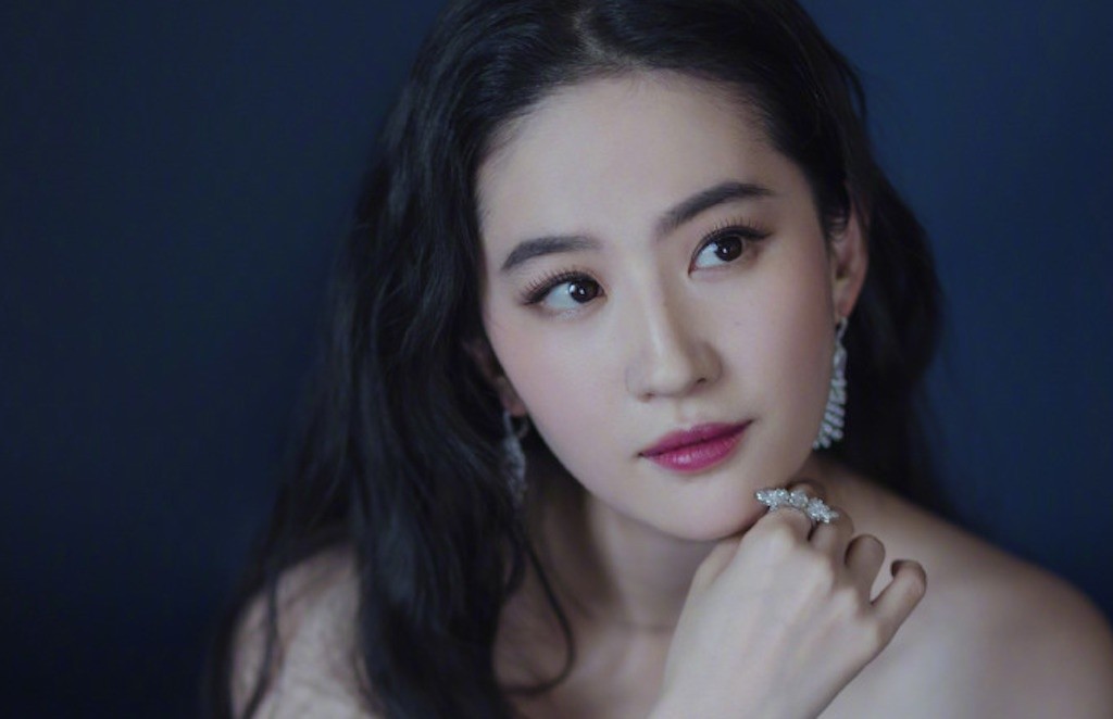 Những mỹ nhân Hoa ngữ có nhan sắc và tài sản kếch xù nhưng vẫn 