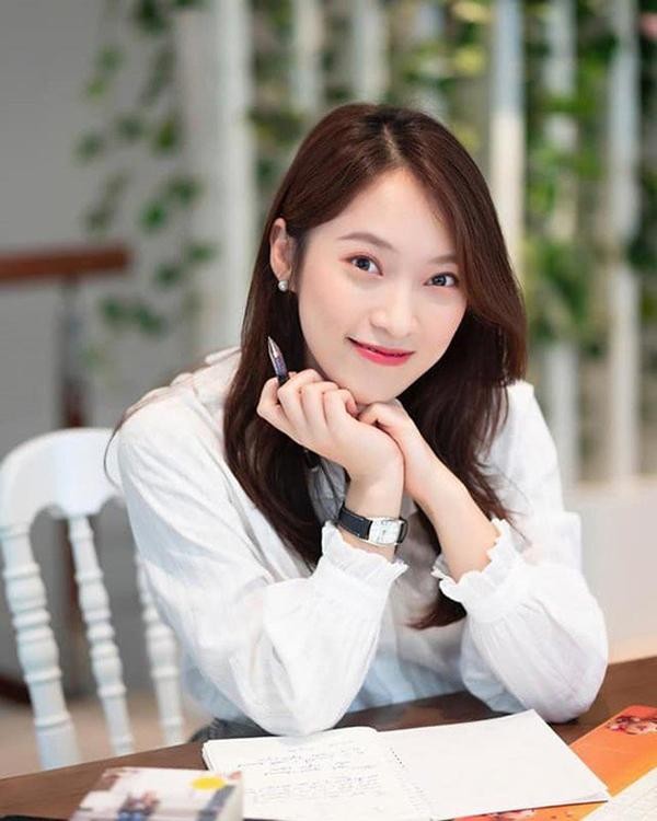 Tài sản 'khủng' đáng ngưỡng mộ của MC Khánh Vy ở tuổi 22