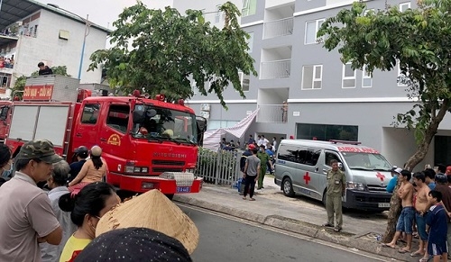 4600 tphcm nguoi dan ong tu vong duoi ho ga thoat nuoc cua chung cu