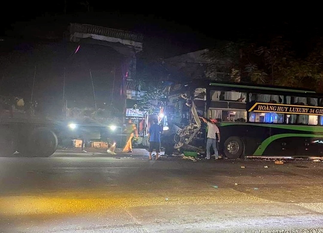 Tai nạn giao thông chiều 19/10: Hung thần xa lộ