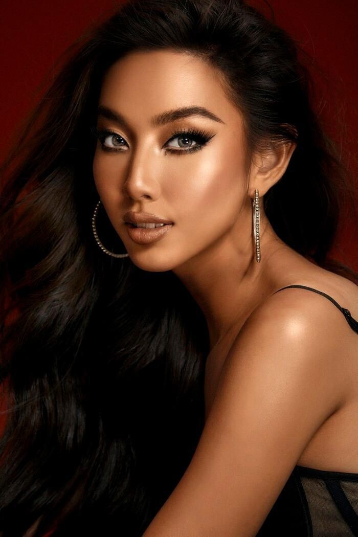 Miss Grand Vietnam - Thùy Tiên nóng bỏng với làn da nâu bóng giòn