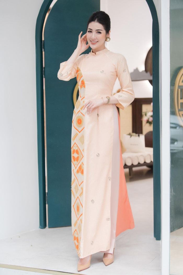 Ba nàng hậu Đỗ Mỹ Linh, Ngọc Hân, Phương Nga đọ sắc với áo dài
