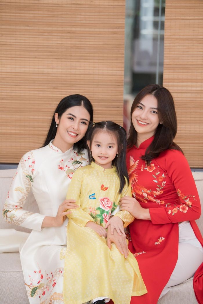 Ba nàng hậu Đỗ Mỹ Linh, Ngọc Hân, Phương Nga đọ sắc với áo dài