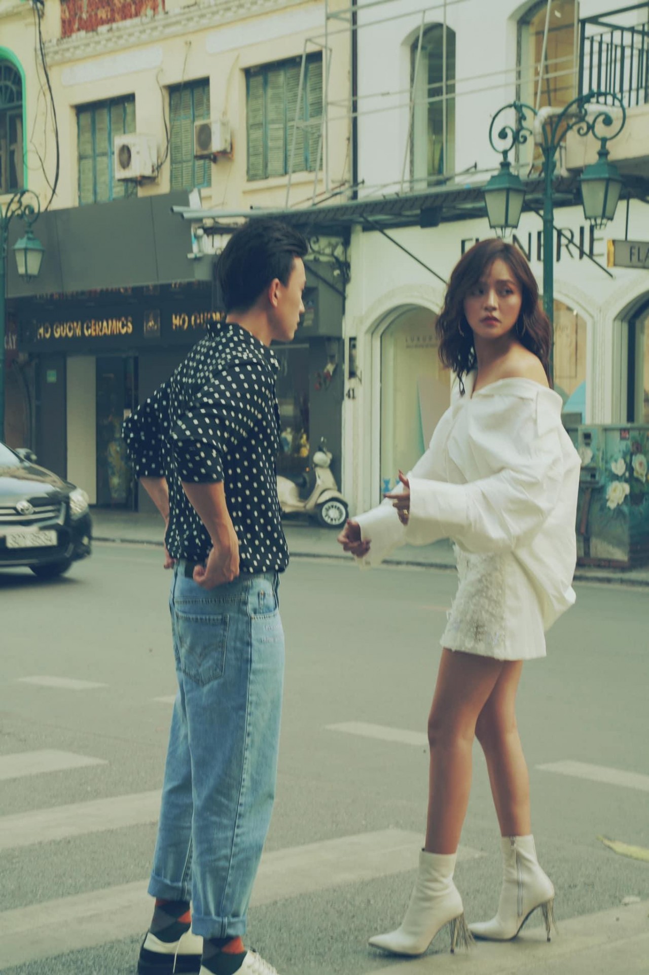 'Hương Vị Tình Thân' vừa đóng máy, cặp đôi Huy - Thy khoe bộ ảnh tình tứ đẹp như mơ