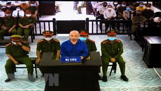 Thông tin pháp luật sáng 3/11: Gã trai côn đồ bắt cóc người yêu cũ đem vào nhà nghỉ nhốt rồi đánh đập vì  không cho gặp