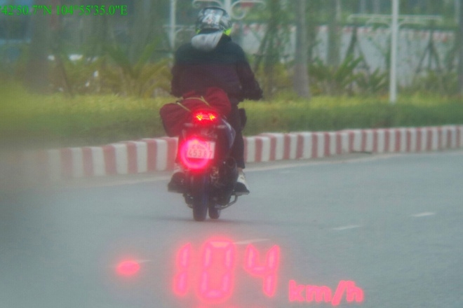 Tai nạn giao thông chiều 6/11: Shipper chở hàng cồng kềnh gây tai nạn rồi thản nhiên bỏ chạy, để mặc nạn nhân nằm bất động