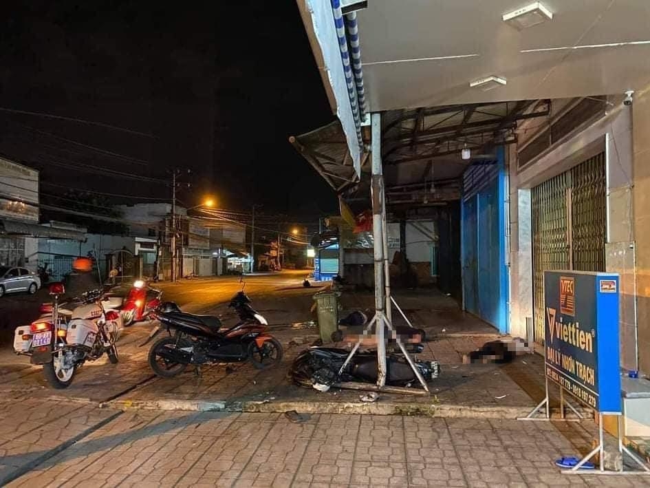 Tai nạn giao thông sáng 10/11: Hai xe đầu kéo tông nhau, cabin bẹp rúm, tài xế thoát chết