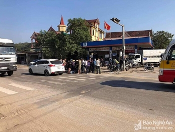 Tai nạn giao thông chiều 14/11: Truy tìm người phụ nữ bỏ chạy trong vụ tai nạn xe tải cán cô gái 20 tuổi tử vong