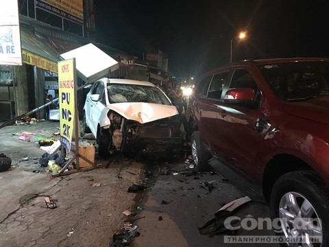 Tai nạn giao thông sáng 16/11: Tài xế say xỉn lao ô tô 