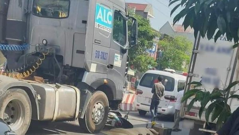 Tai nạn giao thông chiều 17/11: Đi ship hàng, người đàn ông 63 tuổi bị xe bồn ủi trượt gần 10 mét và tử vong thương tâm