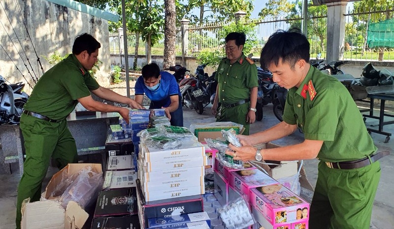 Thông tin pháp luật chiều 18/11: Phát hiện nam thanh niên tử vong dưới chân cầu thang phòng trọ