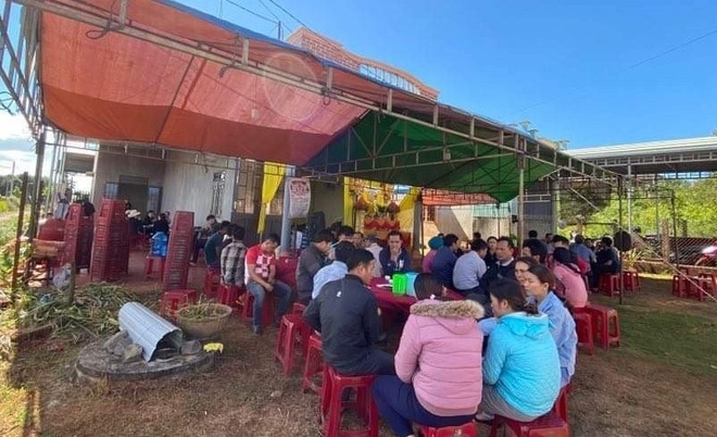 Thông tin pháp luật chiều 22/11: Bị tạt axít khi đi chơi với bạn gái, nam thanh niên bỏng mắt cấp độ 3