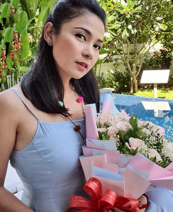 Ngẩn ngơ trước nhan sắc Việt Trinh ở tuổi 49