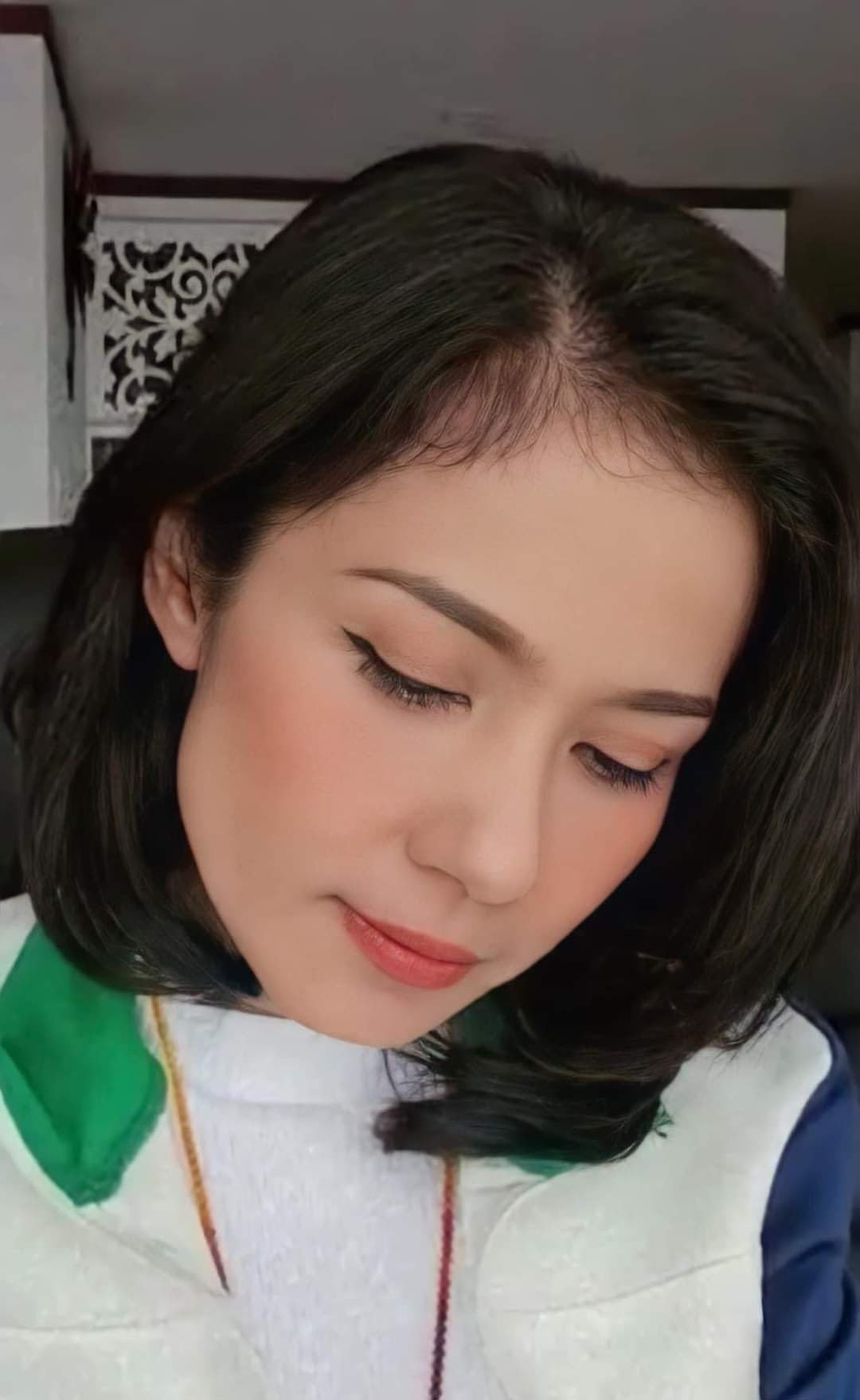 Ngẩn ngơ trước nhan sắc Việt Trinh ở tuổi 49
