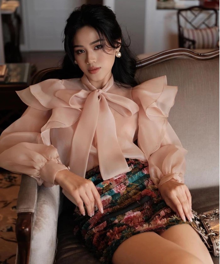 Đỗ Thị Hà gây 'thương nhớ' với thần thái kiêu sa trong hậu trường Miss World