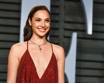 Nữ thần nhan sắc của màn ảnh Hollywood được chọn làm 'Hoàng hậu