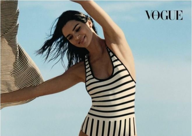 Siêu mẫu 'đắt giá nhất thế giới' thả dáng đẹp như mộng Siêu mẫu 'đắt giá nhất thế giới' thả dáng đẹp như mộng