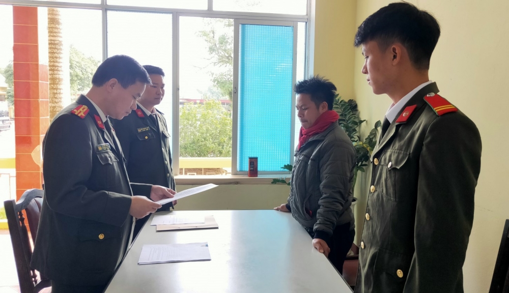 Thông tin pháp luật chiều 3/12: Phát hiện thi thể nam thanh niên đang phân hủy trong ngôi nhà hoang