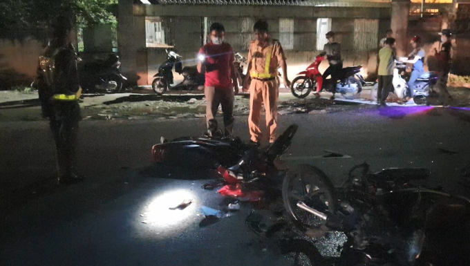 Tai nạn giao thông sáng 19/12: Một CSGT bị 