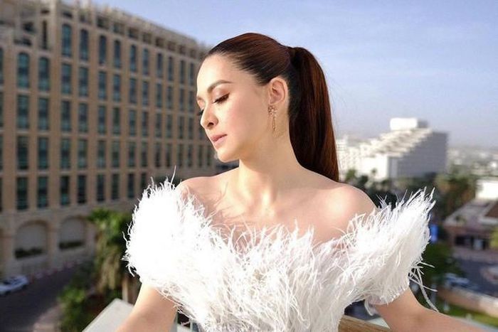 Lộ diện mỹ nhân không cần vương miện vẫn tỏa sáng rực rỡ ở Chung kết Miss Universe 2021
