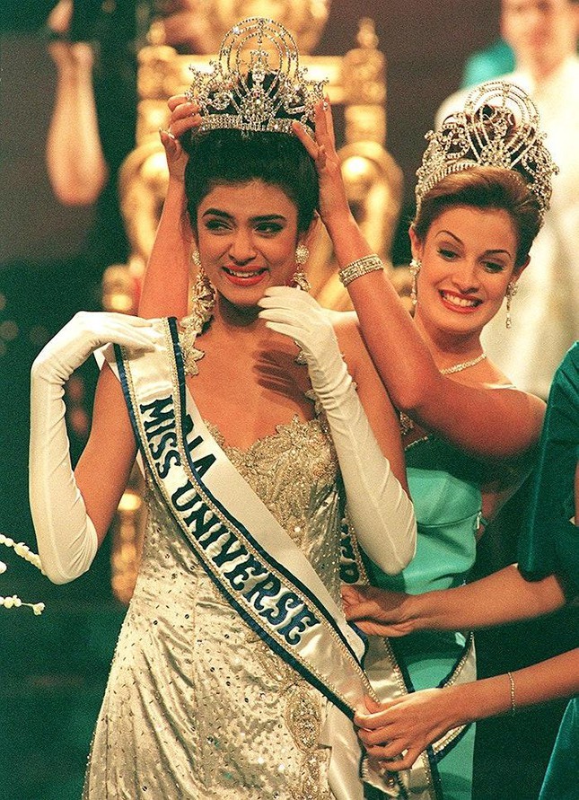 Nhan sắc nóng bỏng loạt mỹ nhân Ấn Độ từng đăng quang Miss Universe
