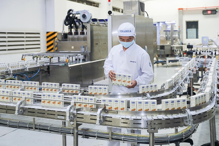 Vinamilk chào 2021 với lô sản phẩm sữa hạt và sữa đặc lớn xuất khẩu đi Trung Quốc Vinamilk chào 2021 với lô sản phẩm sữa hạt và sữa đặc lớn xuất khẩu đi Trung Quốc